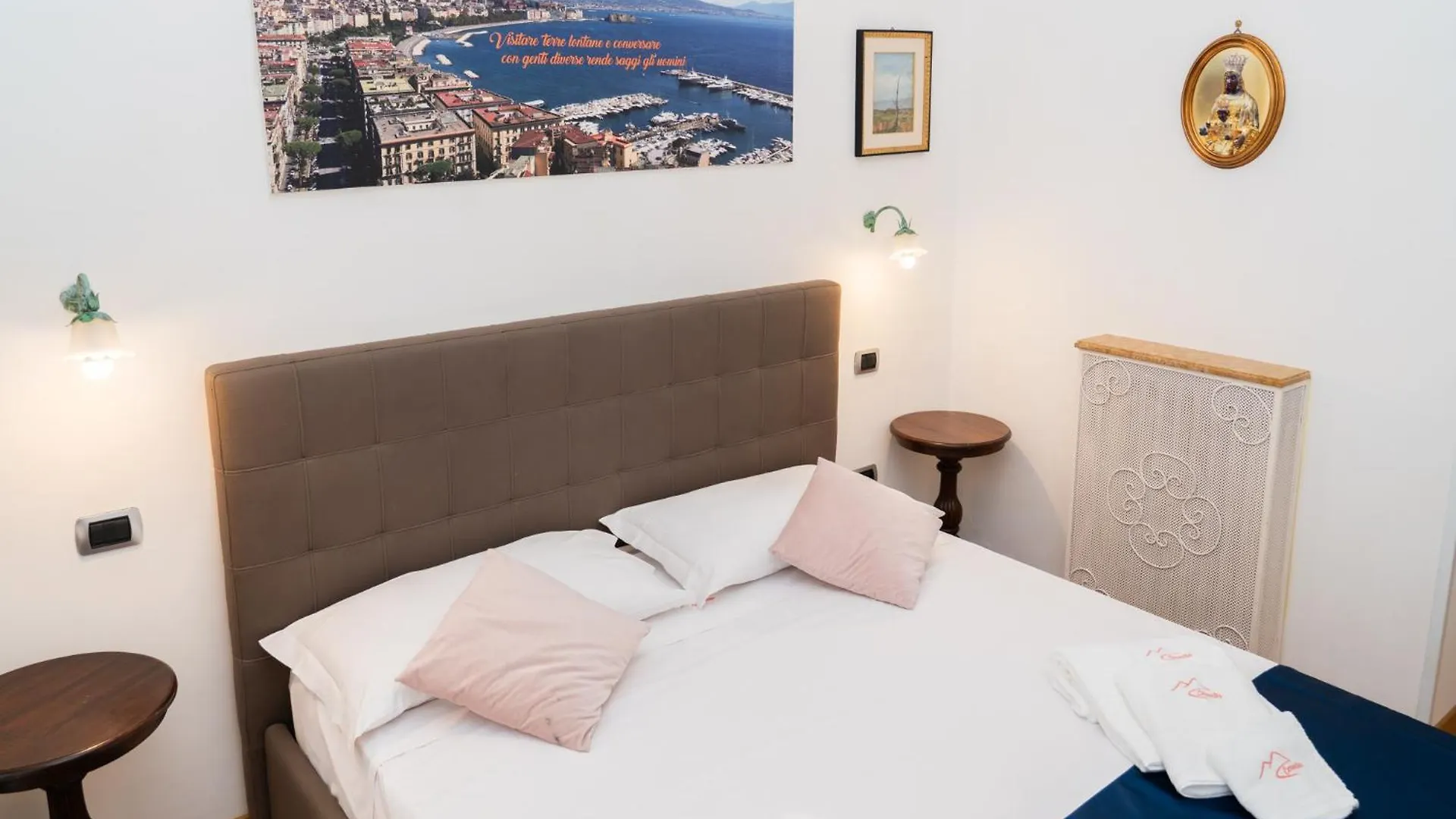 Suite Cervantes Naples Guest house