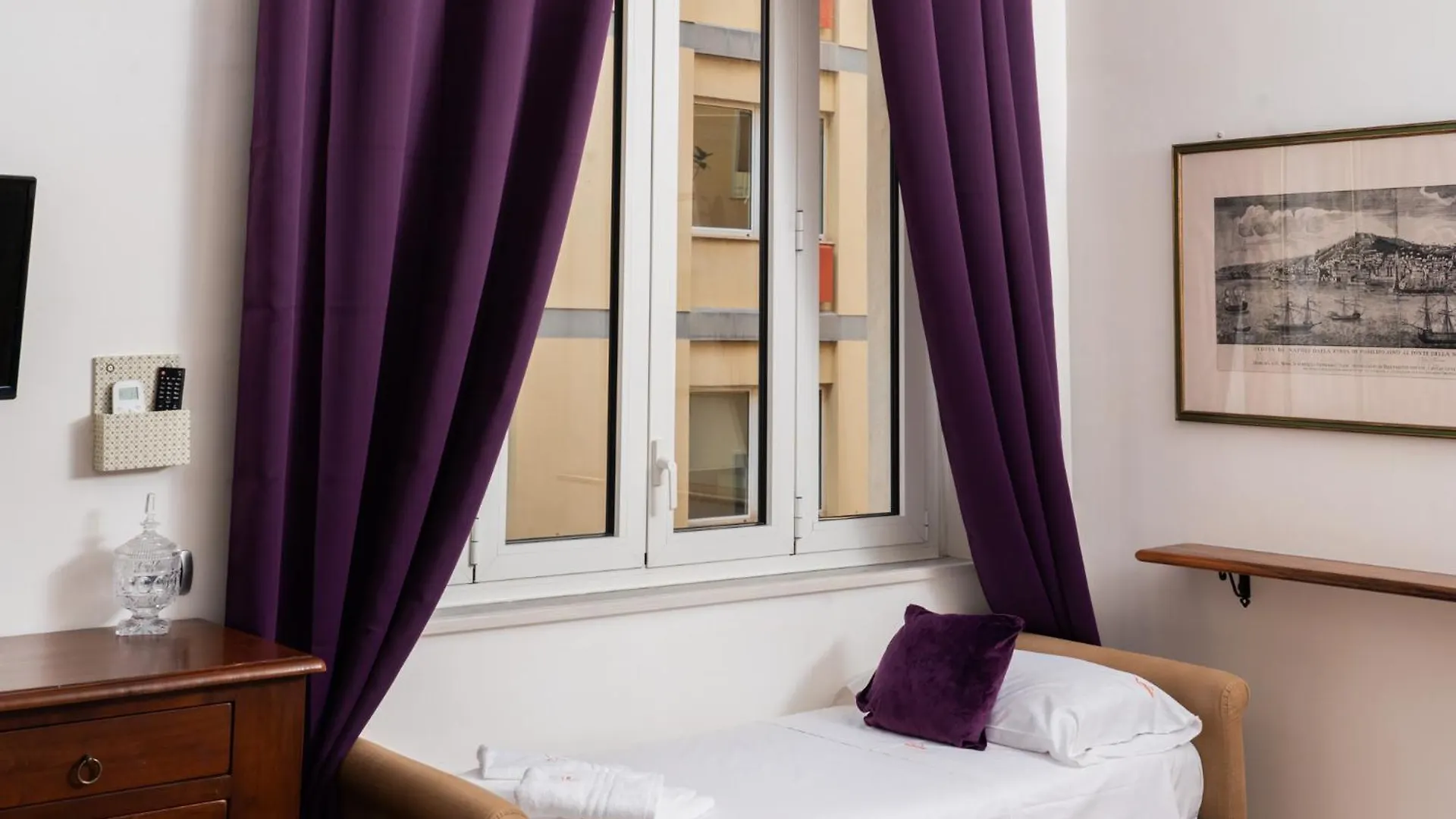 Suite Cervantes Naples