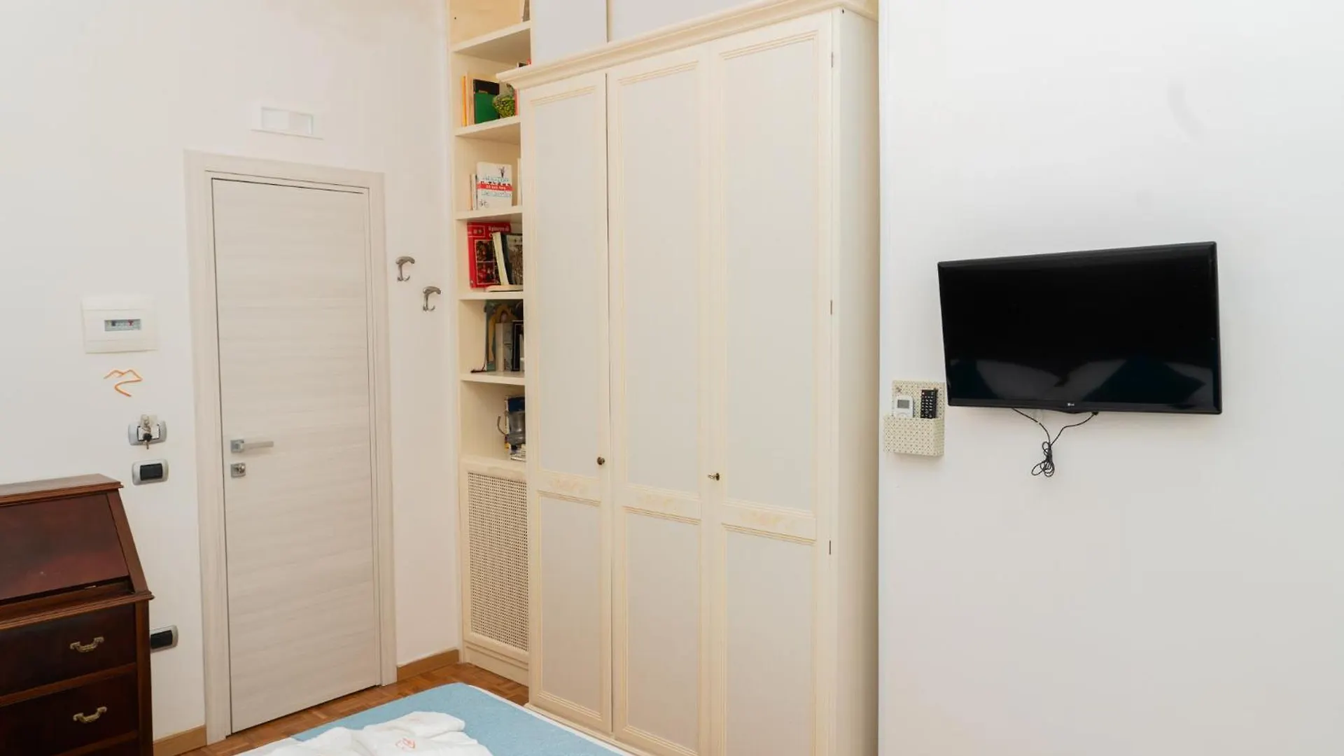 Suite Cervantes Naples Italy
