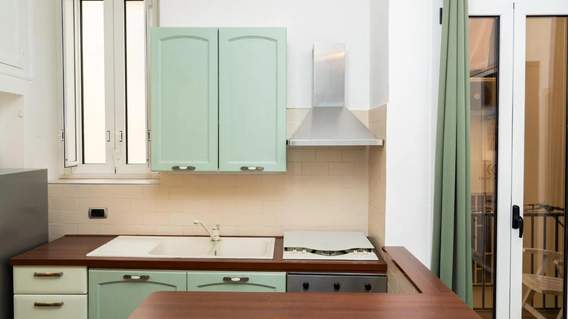 Suite Cervantes Naples 0*,  Italy